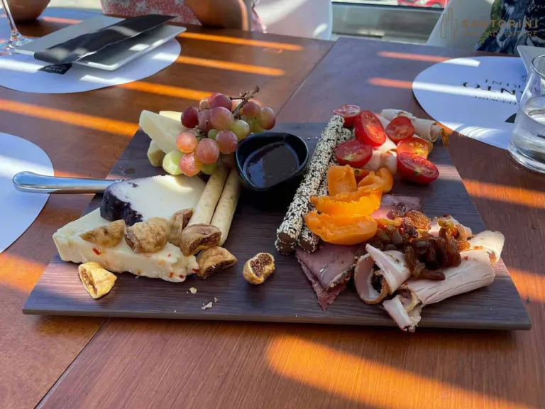 Private Tour: 5-Hour Private Santorini Wine Tour with Meal