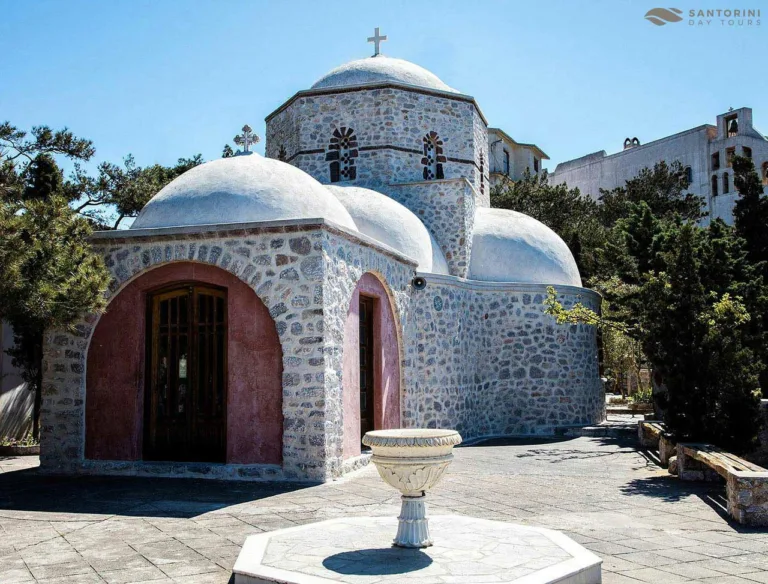 Santorini in a Day: 6-Hour Private Best of Santorini Tour