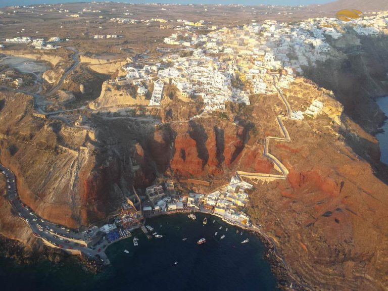 30-Minute Santorini Helicopter Flight