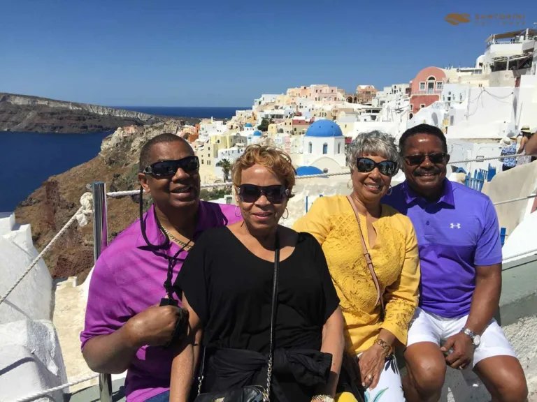 Santorini in a Day: 6-Hour Private Best of Santorini Tour