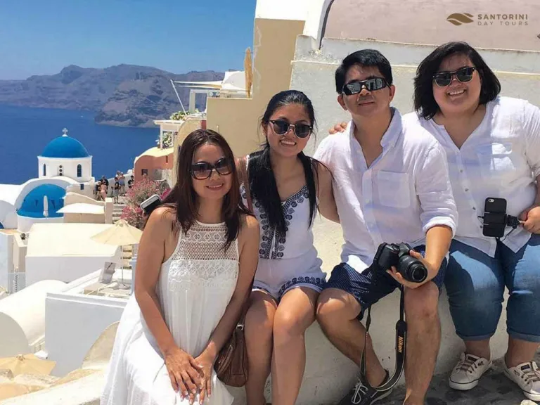 Santorini in a Day: 6-Hour Private Best of Santorini Tour