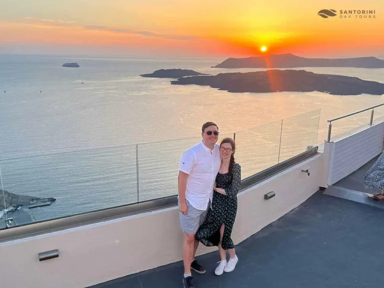 Santorini Highlights: 5-Hour Private Tour with Wine Tasting