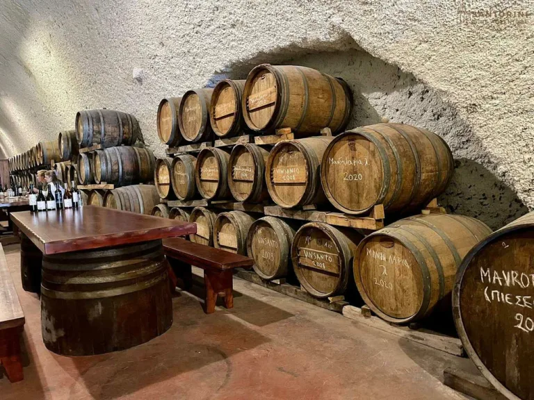 Private Tour: 5-Hour Private Santorini Wine Tour with Meal