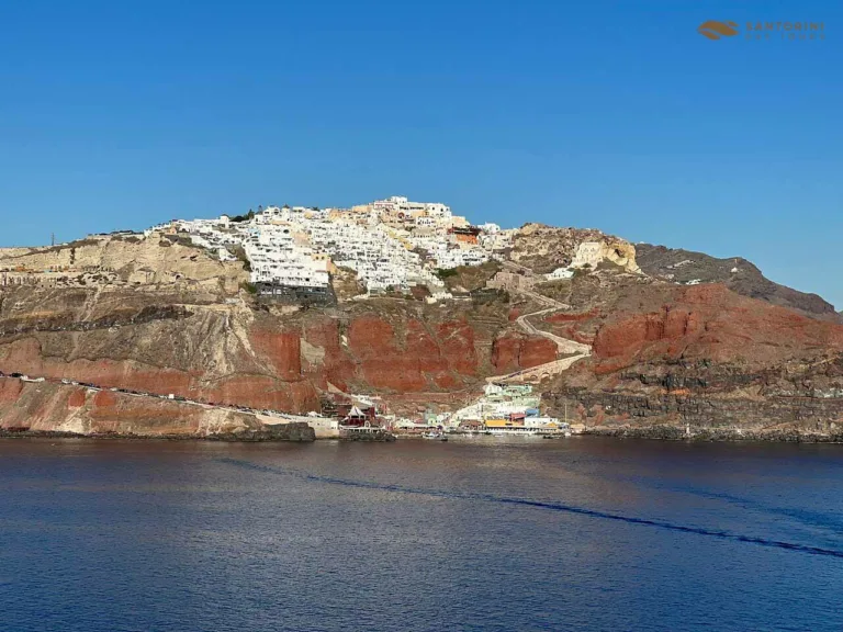 Santorini Boat Tour: Luxury Morning Cruise from Ammoudi Pier