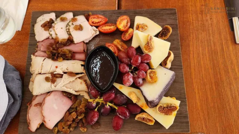 Private Tour: 5-Hour Private Santorini Wine Tour with Meal