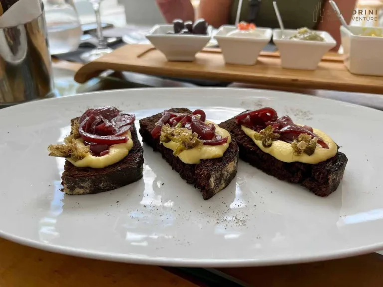 Private Tour: 5-Hour Private Santorini Wine Tour with Meal