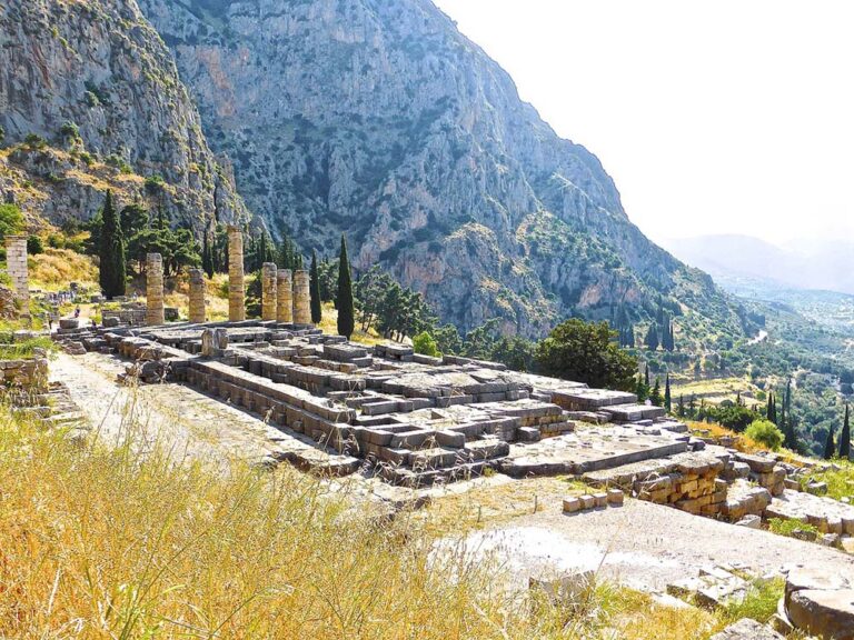 Athens to Delphi Helicopter Flight