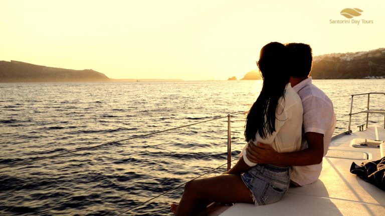 Luxury Santorini Sunset Cruise to Ammoudi Pier