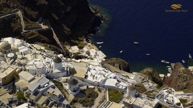 30-Minute Santorini Helicopter Flight