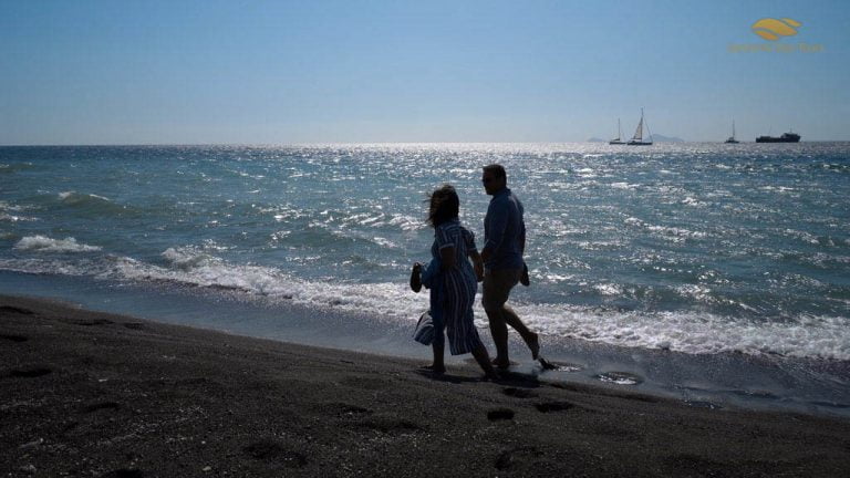 Santorini in a Day: 4-Hour Private Best of Santorini Tour