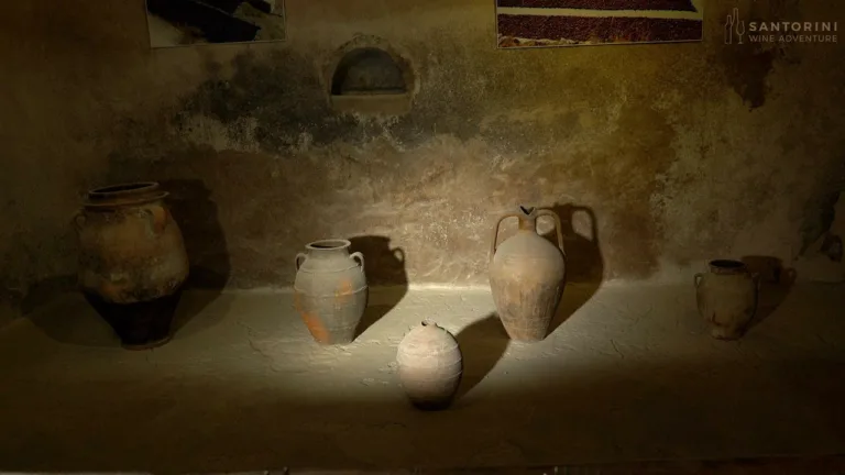 Private Tour: Ancient Akrotiri and Santorini Wineries