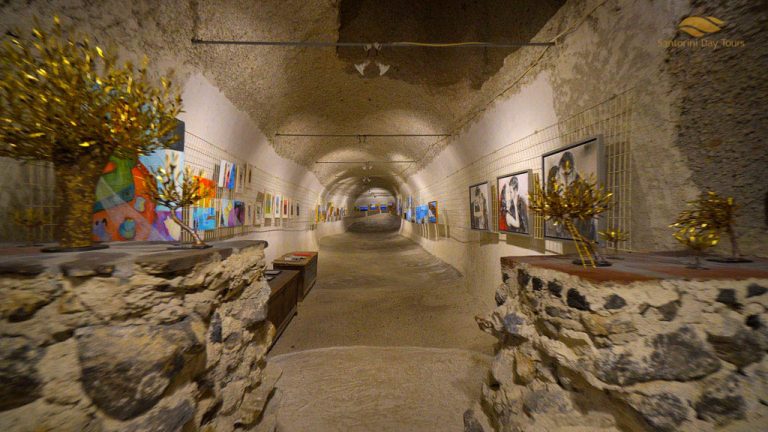 Santorini Highlights: 5-Hour Private Tour with Wine Tasting
