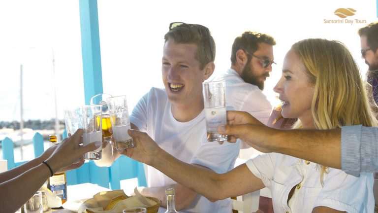 Santorini in a Day: 4-Hour Private Best of Santorini Tour