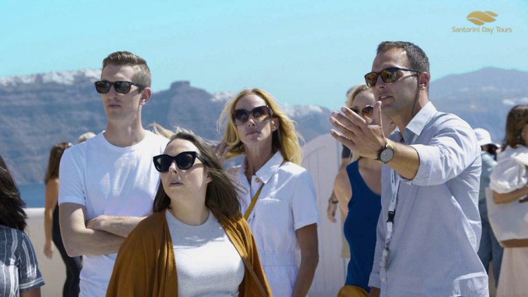 Santorini Highlights: 5-Hour Private Tour with Wine Tasting