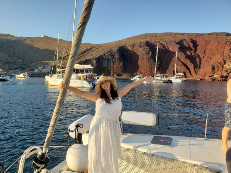 Santorini Cruise Port: 4-Hour Private Caldera Cruise with Luxury Catamaran
