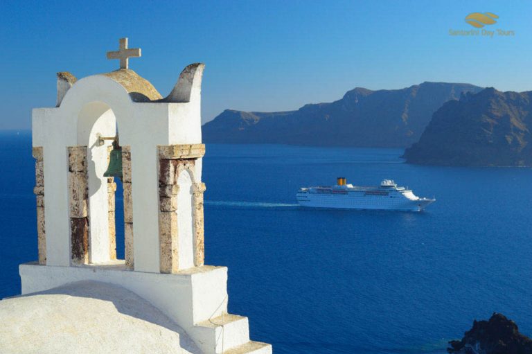 Santorini Highlights: 5-Hour Private Tour with Wine Tasting