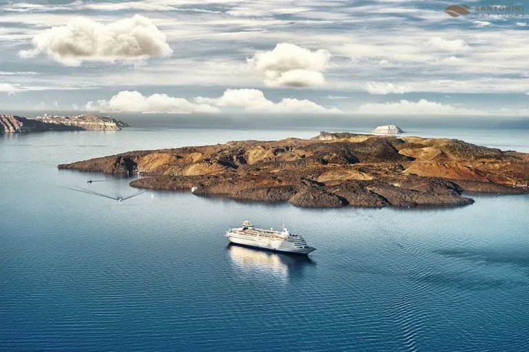 Santorini Highlights: 5-Hour Private Tour with Wine Tasting